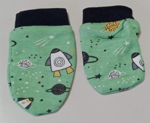 Picture of MDL02407 :: Size:New Born :: Baby Caps, Socks and Mitten Sets